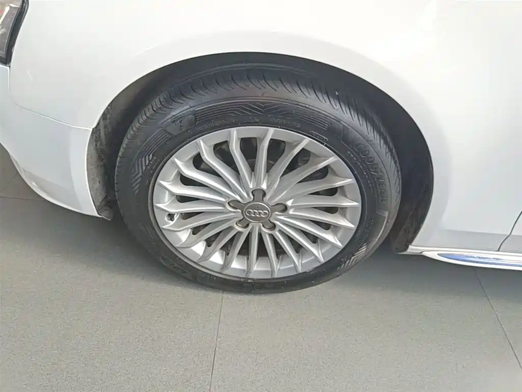 Audi A4L 2016 35 TFSI Collector's Edition Automatic Standard фото 23