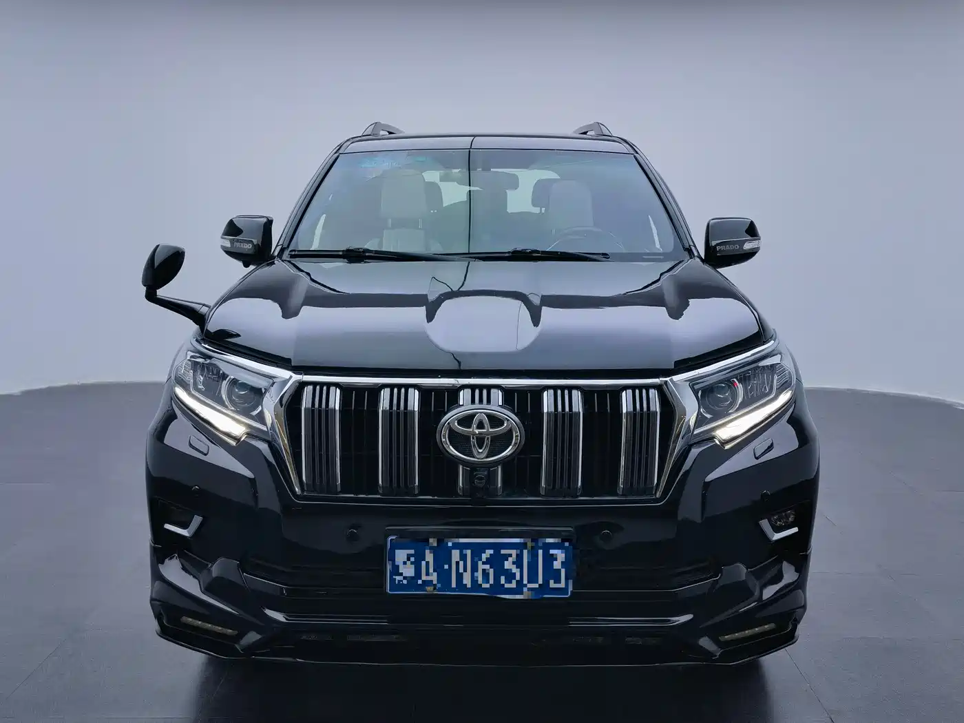 Toyota Prado 2010 4.0L Automatic VX фото 2