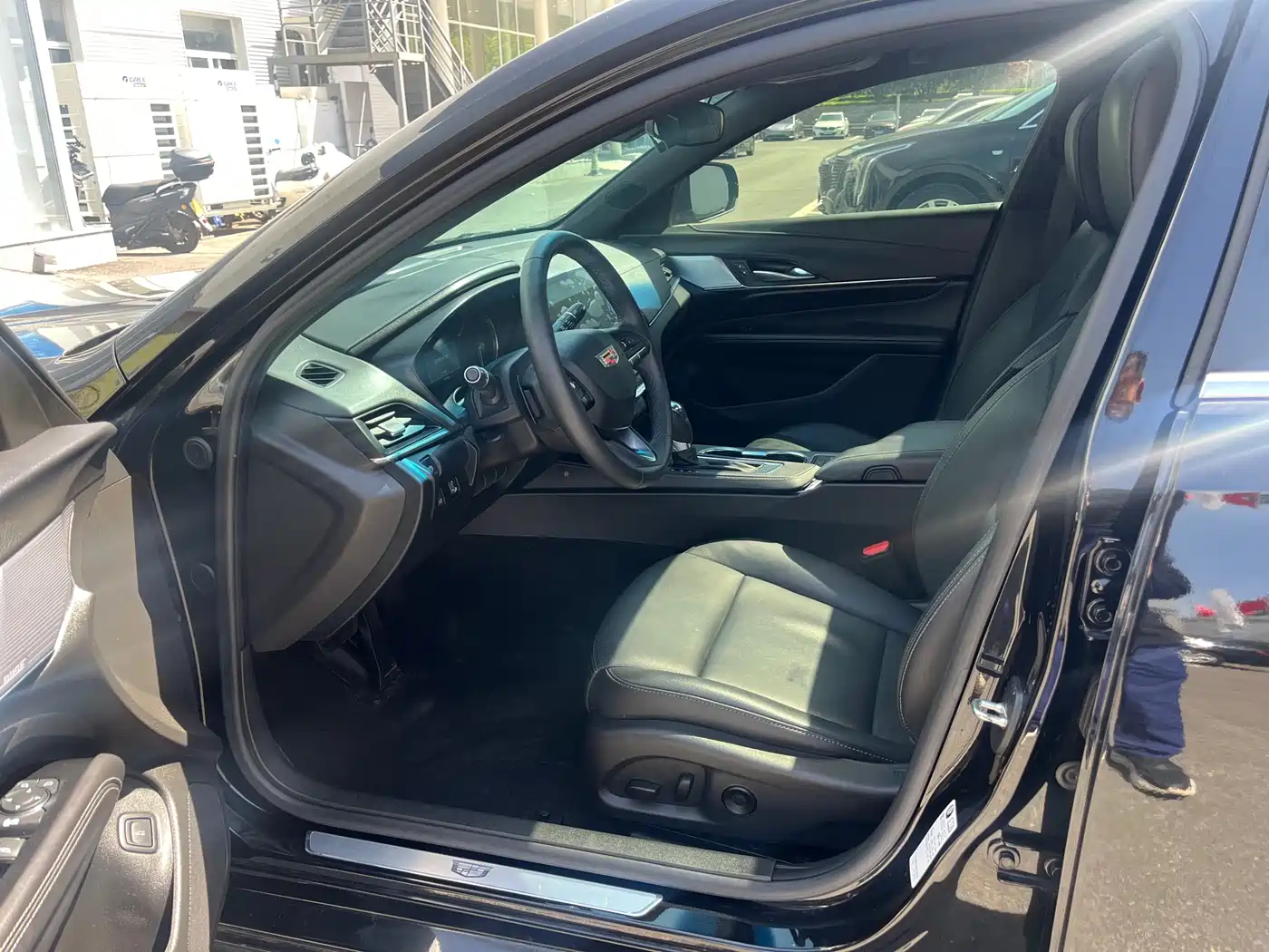 CADILLAC CT4
