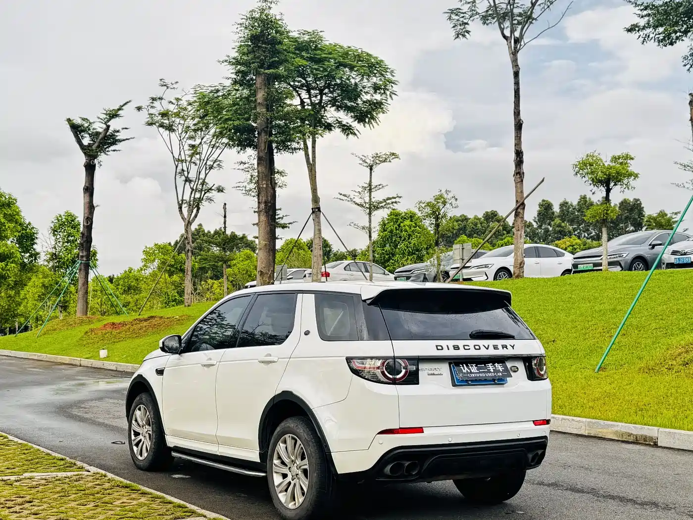 Land Rover Discovery Sport 2018 240PS SE Edition фото 7
