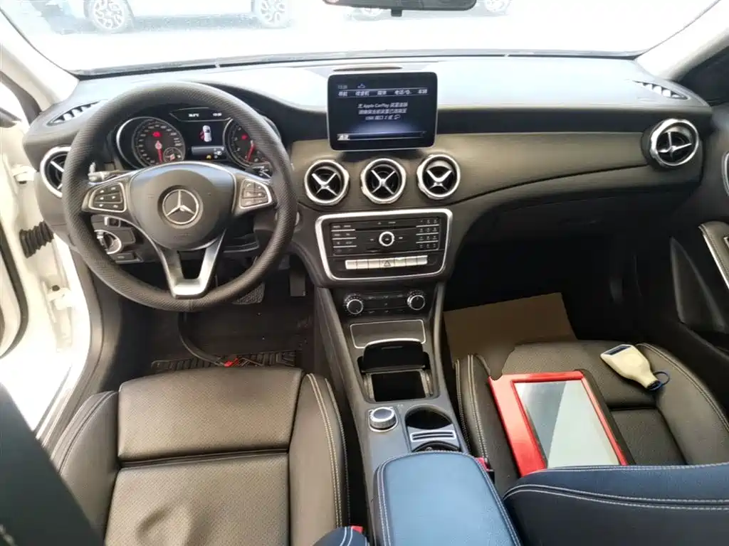 Mercedes-Benz GLA 2017 GLA 200 Fashion фото 10