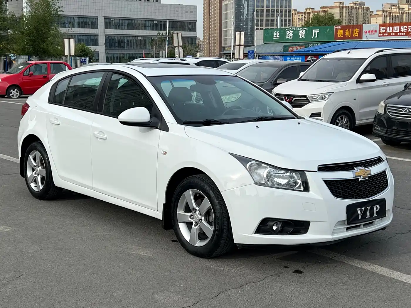 Chevrolet Cruze 2013 Hatchback 1.6L Automatic Luxury фото 3