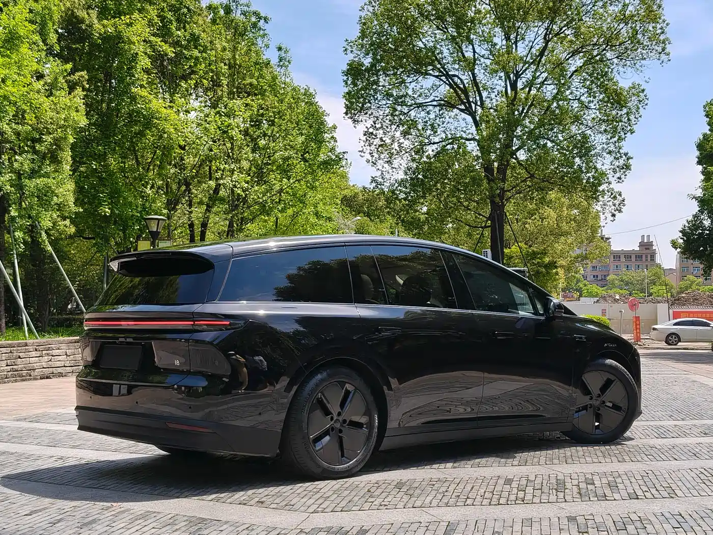 Li Auto Li i8 2025 2025 Standard Edition