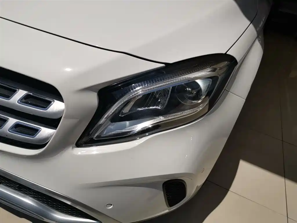Mercedes-Benz GLA 2017 GLA 200 Fashion фото 24