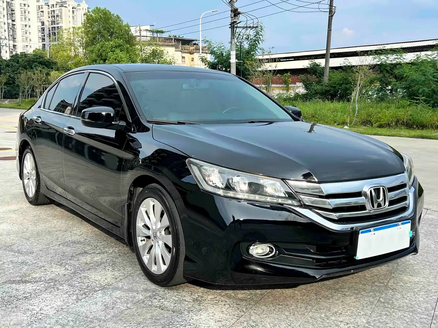 Фото 3 - Honda Accord