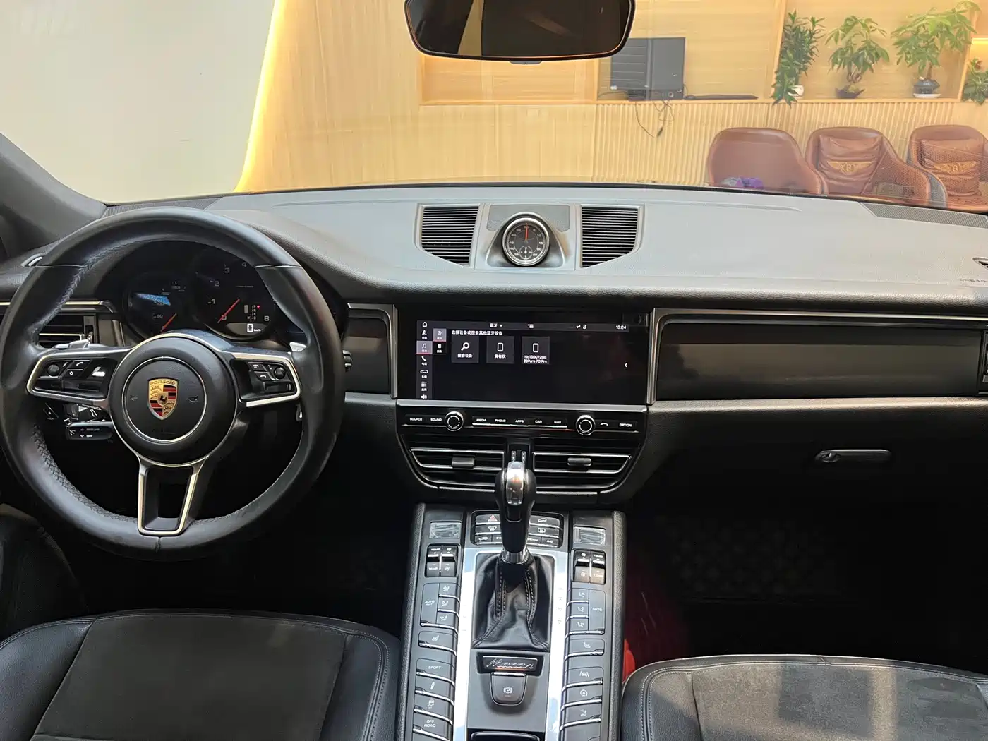 Porsche Macan 2018 Macan 2.0T фото 22