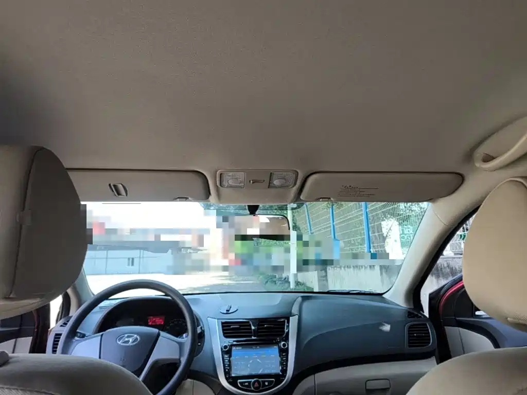 Hyundai Verna 2014 1.4L Automatic Smart GLS фото 18