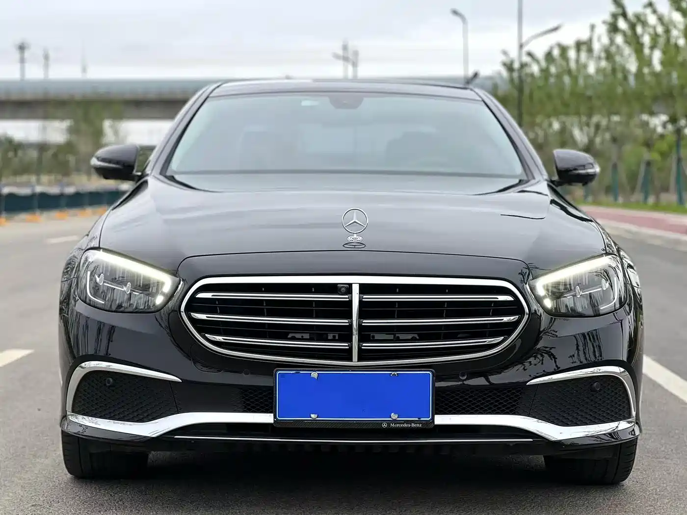 Mercedes-Benz E-Class 2023 E 300 L Fashion фото 2