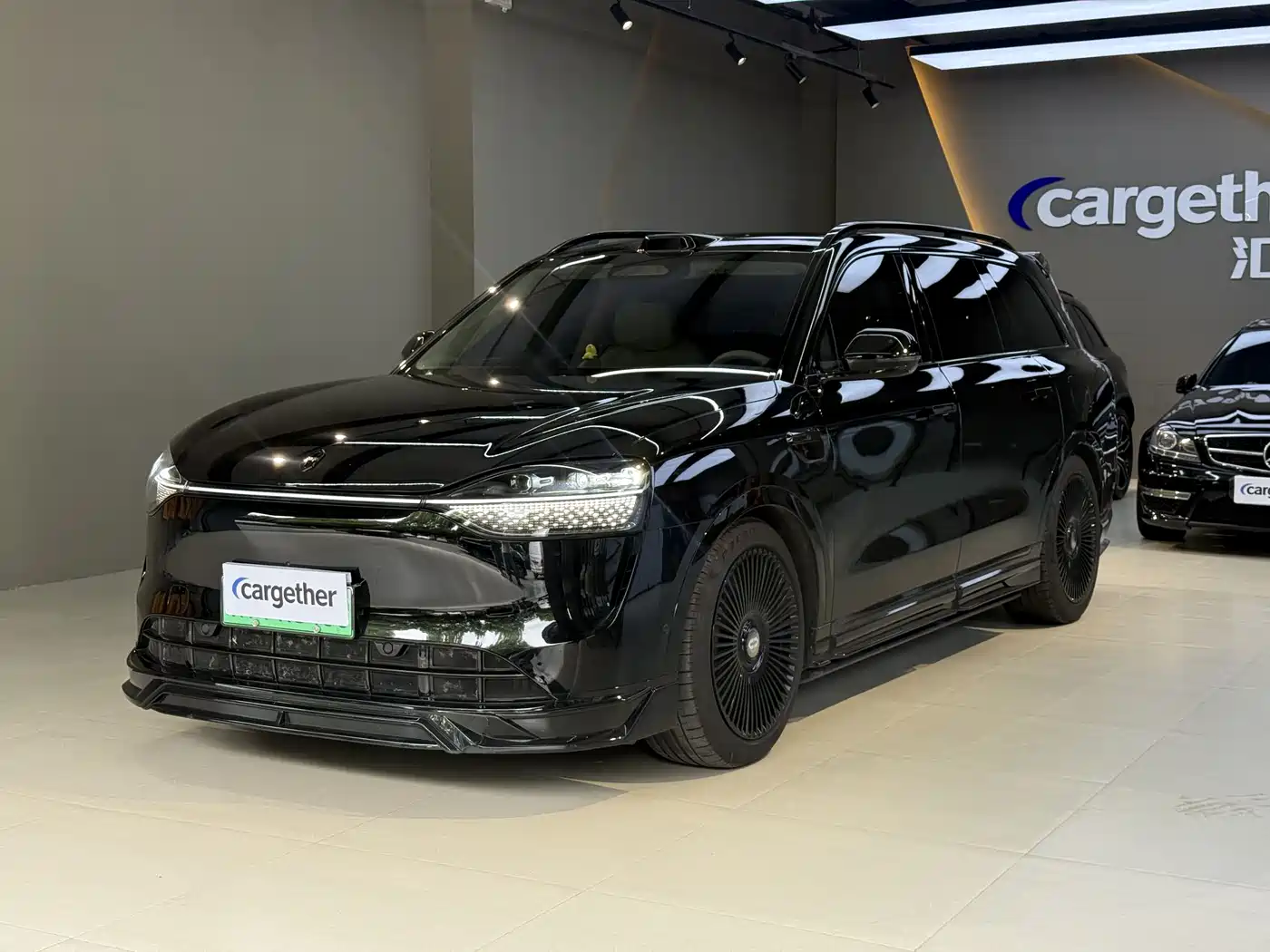  AITO Wenjie AITO M9 2025 Extended Range Ultra 52kWh 6-Seater