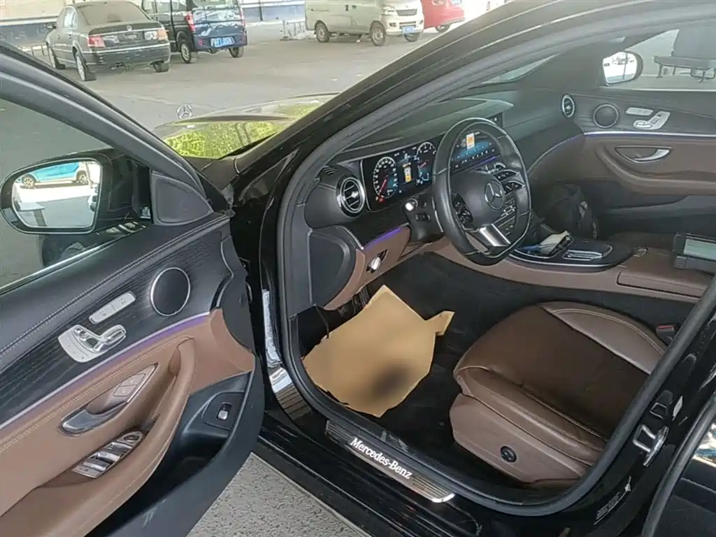 Mercedes-Benz E-Class 2021 E 300 L Sport Fashion фото 16