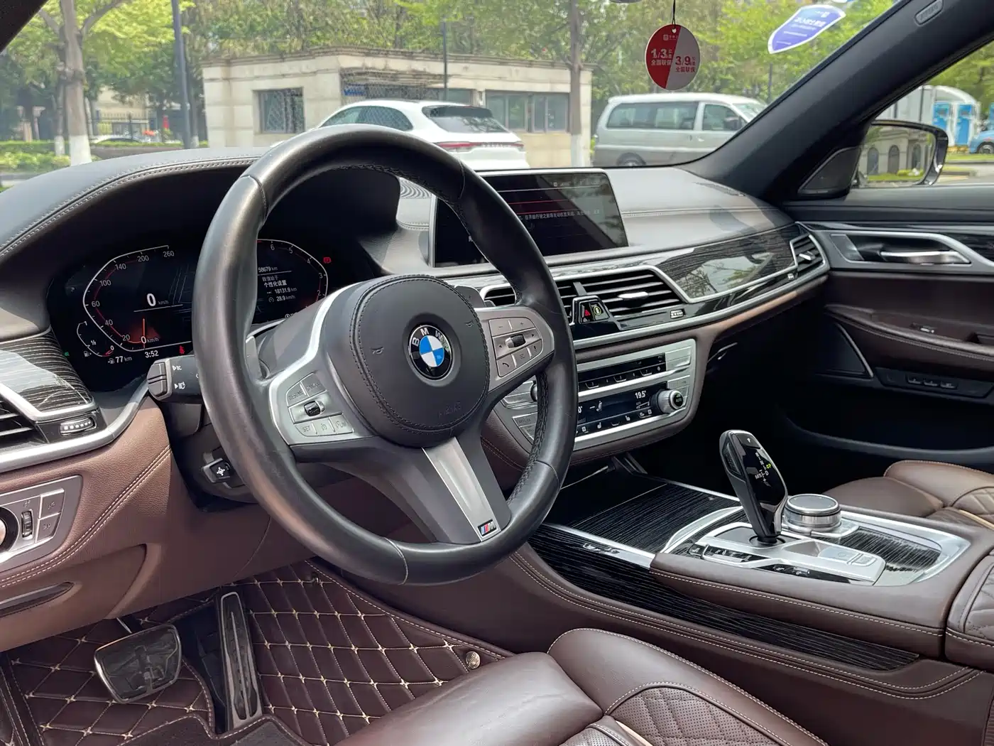 BMW 7 Series 2021 Model 740Li Leading M Sport Package фото 21