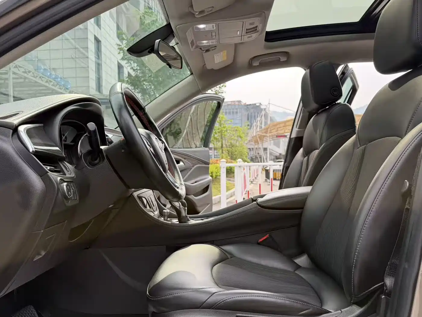 Buick Envision Plus 2018 20T 2WD Leading фото 6