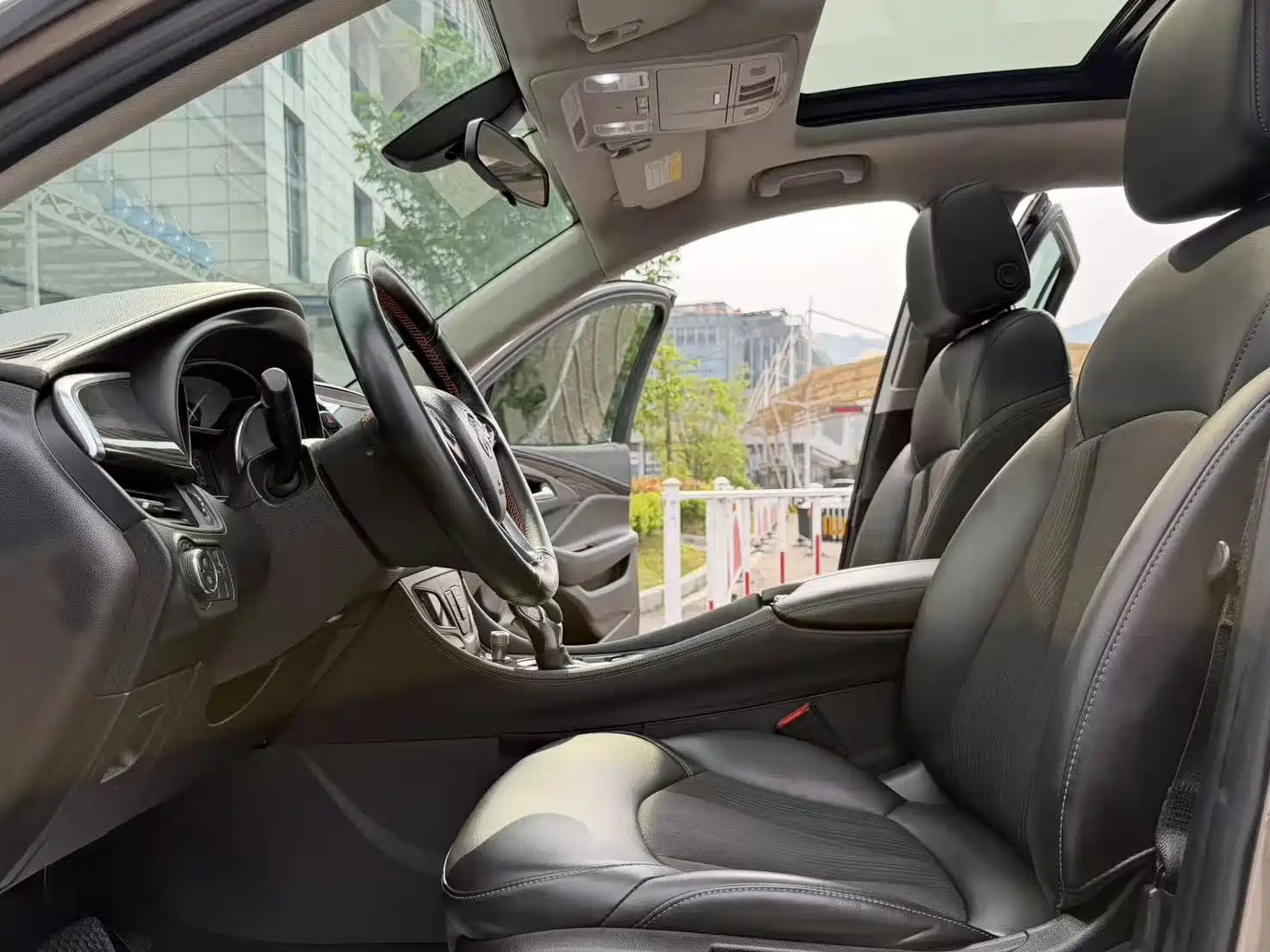 Фото 6 - Buick Envision Plus