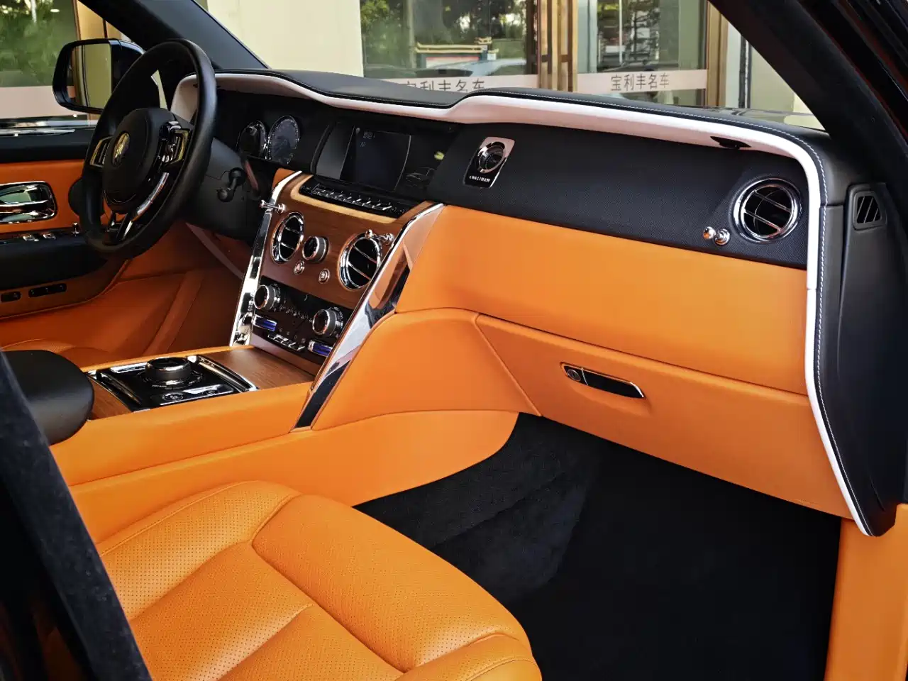 ROLLS-ROYCE CULLINAN