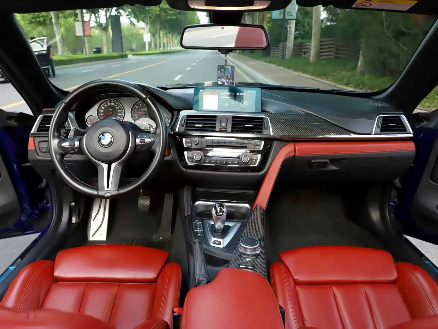 Photo 7 - BMW M4