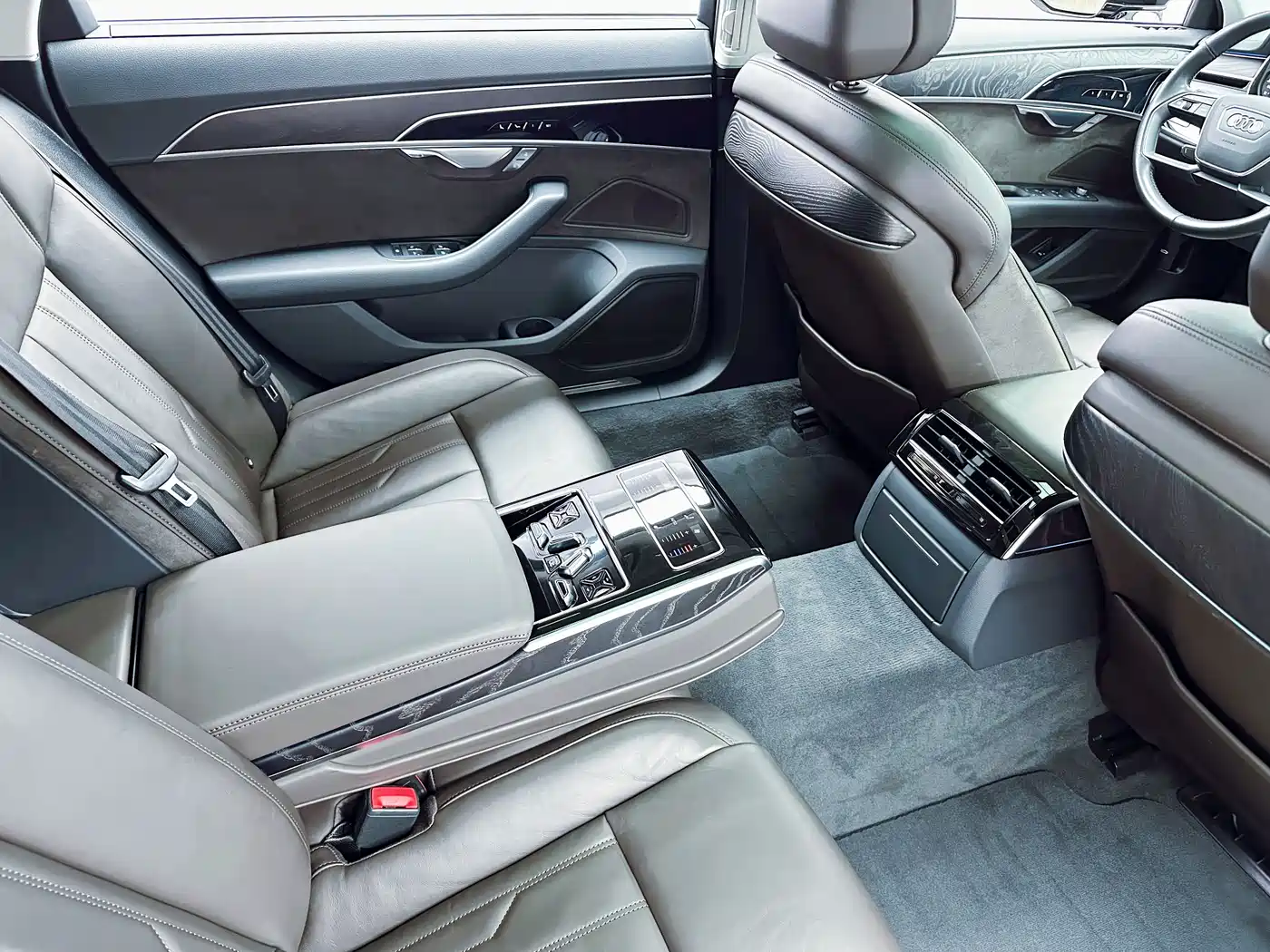 Audi A8 2019 Plus A8L 50 TFSI quattro Comfort фото 19