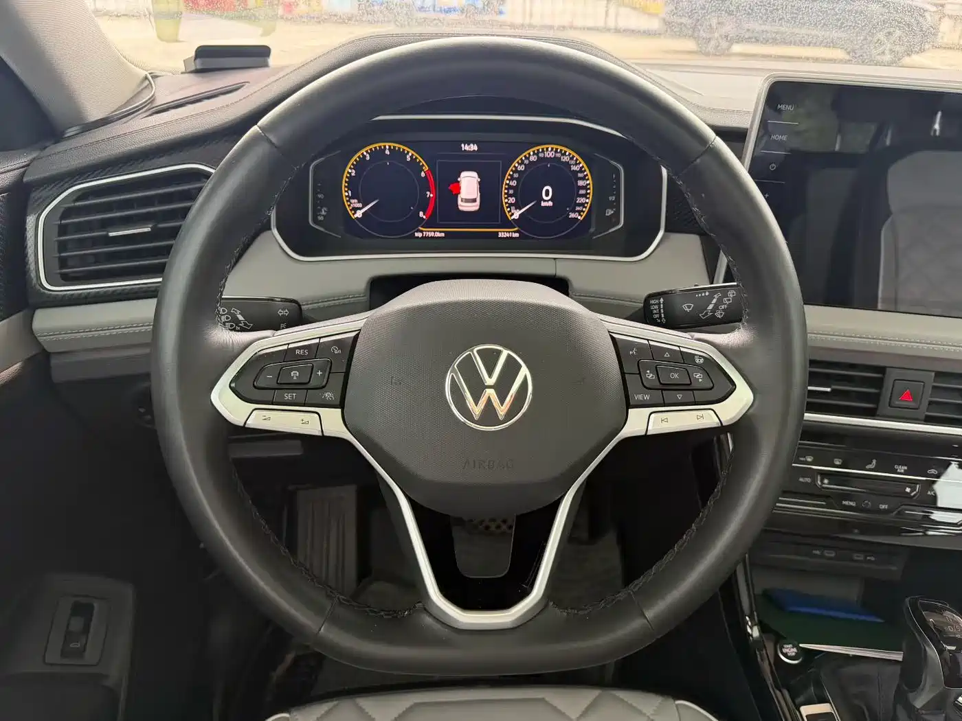 Volkswagen Tayron 2023 300TSI 2WD Luxury Plus Advanced Edition фото 8