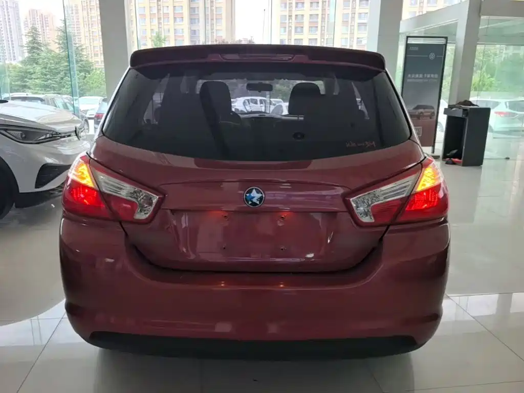 Venucia R50 2016 2016 Model 1.6L Automatic Elite Edition
