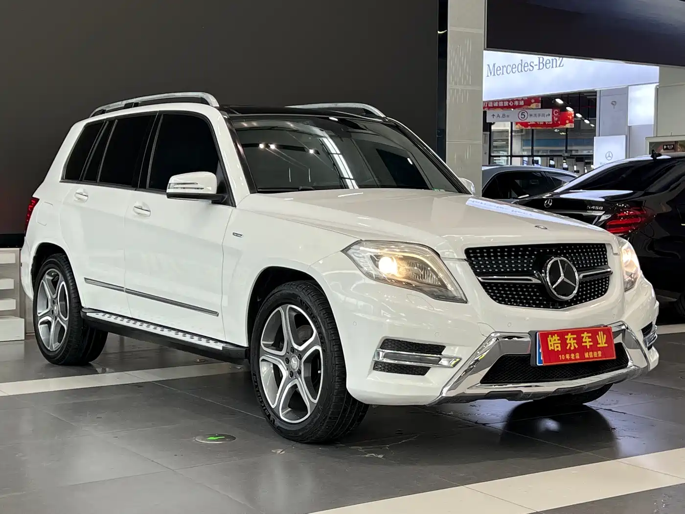 Mercedes-Benz GLK-Class 2015 GLK 300 4MATIC Fashion Ultimate Edition фото 3