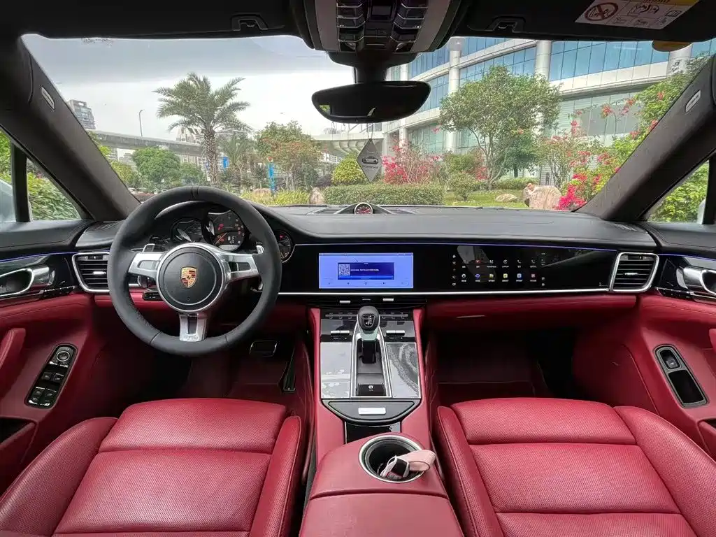 Porsche Panamera 2016 Panamera Executive Edition 3.0T фото 7