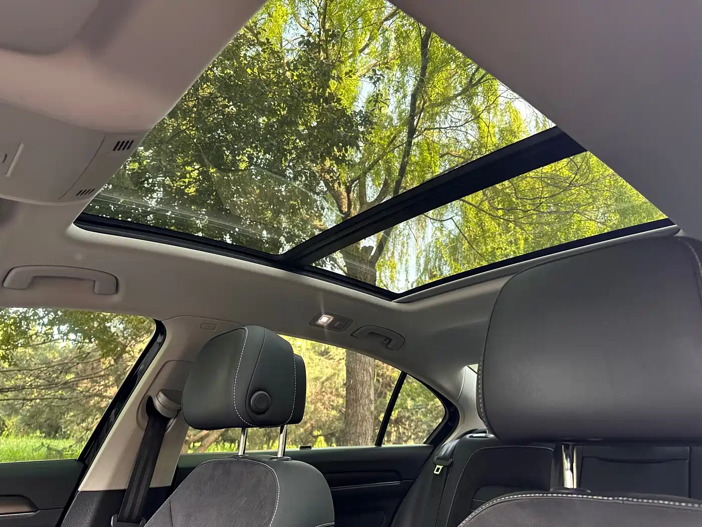 Volkswagen Magotan 2020 330TSI DSG Leading фото 12
