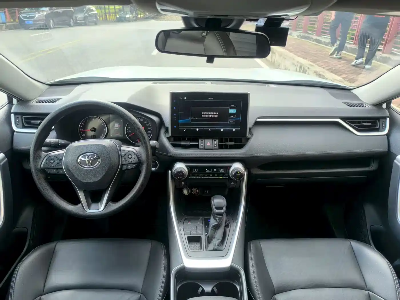 Toyota Wildlander 2021 2.0L CVT 4WD Luxury Edition фото 13