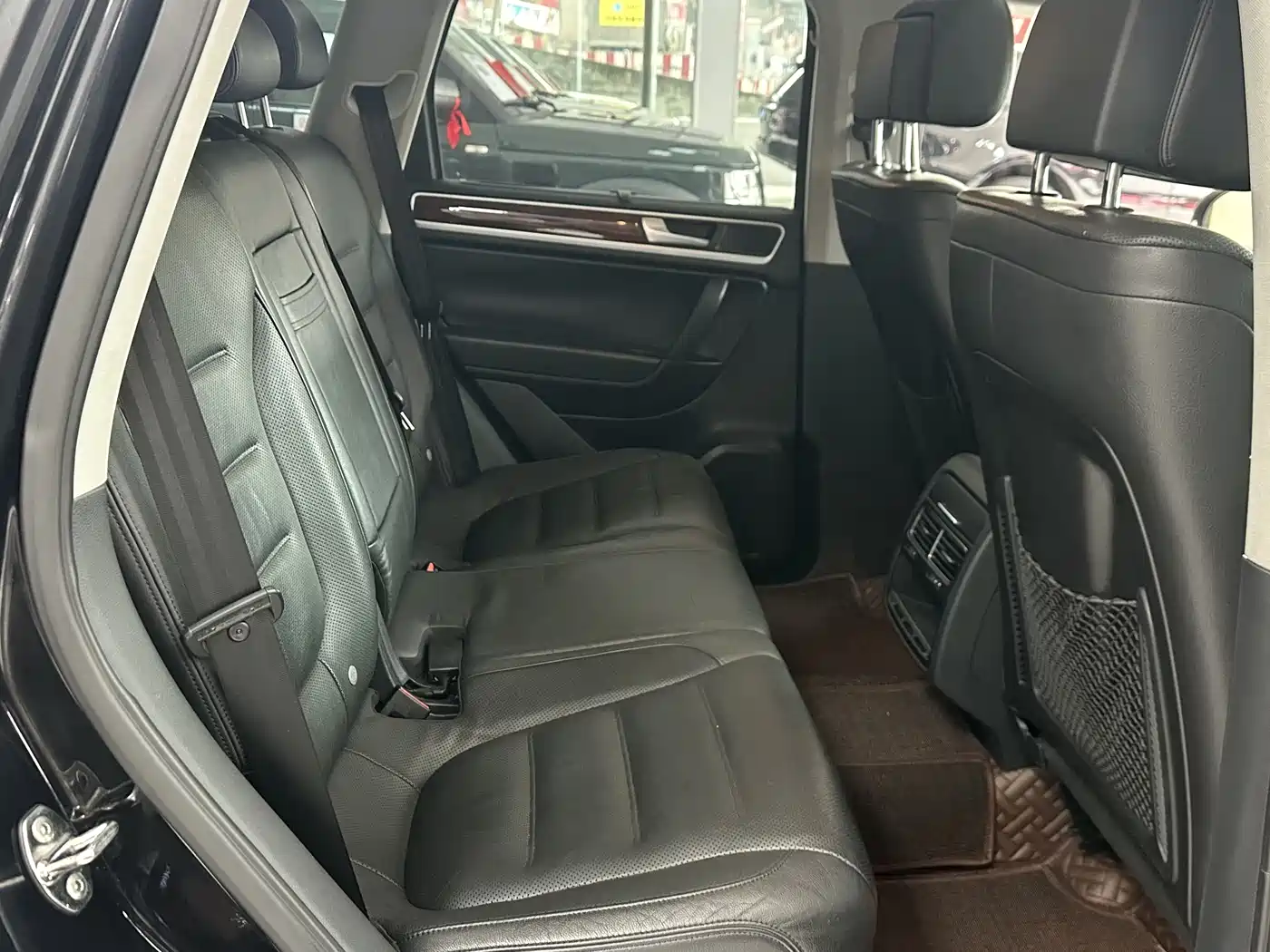 Volkswagen Touareg 2011 3.0TDI Diesel Comfort фото 30