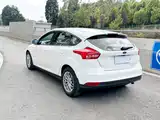 Фото 13 - Ford Focus