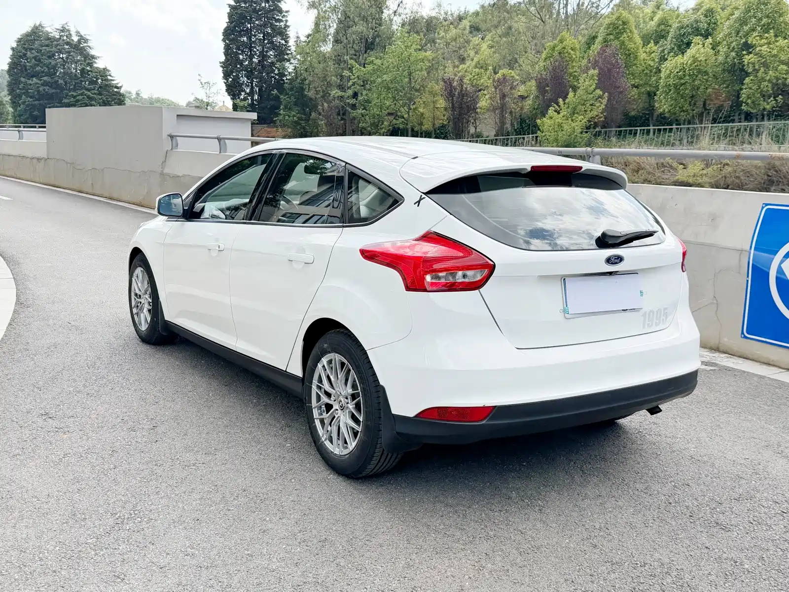 Фото 13 - Ford Focus