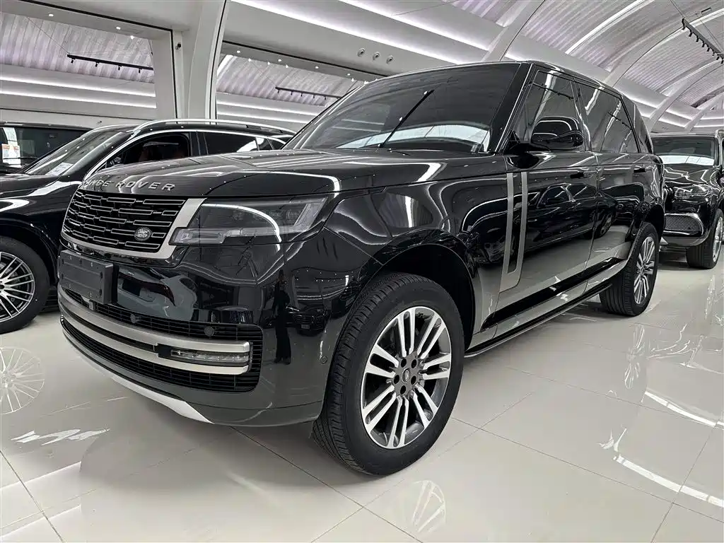 Land Rover Range Rover 2023 Facelift 3.0 L6 400PS Prosperity Extended Version