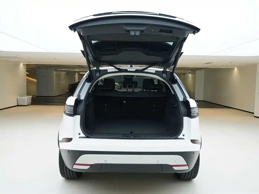 Land Rover Range Rover Velar 2024 S фото 6