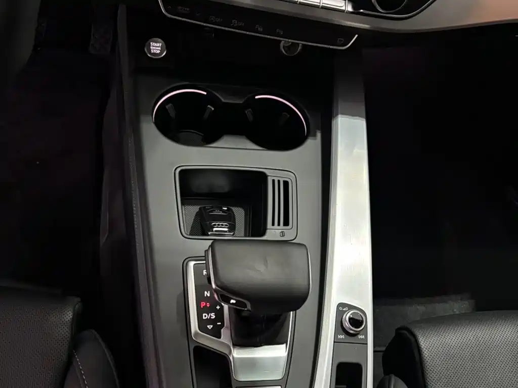 Audi A4L 2022 40 TFSI Luxury Dynamic фото 15