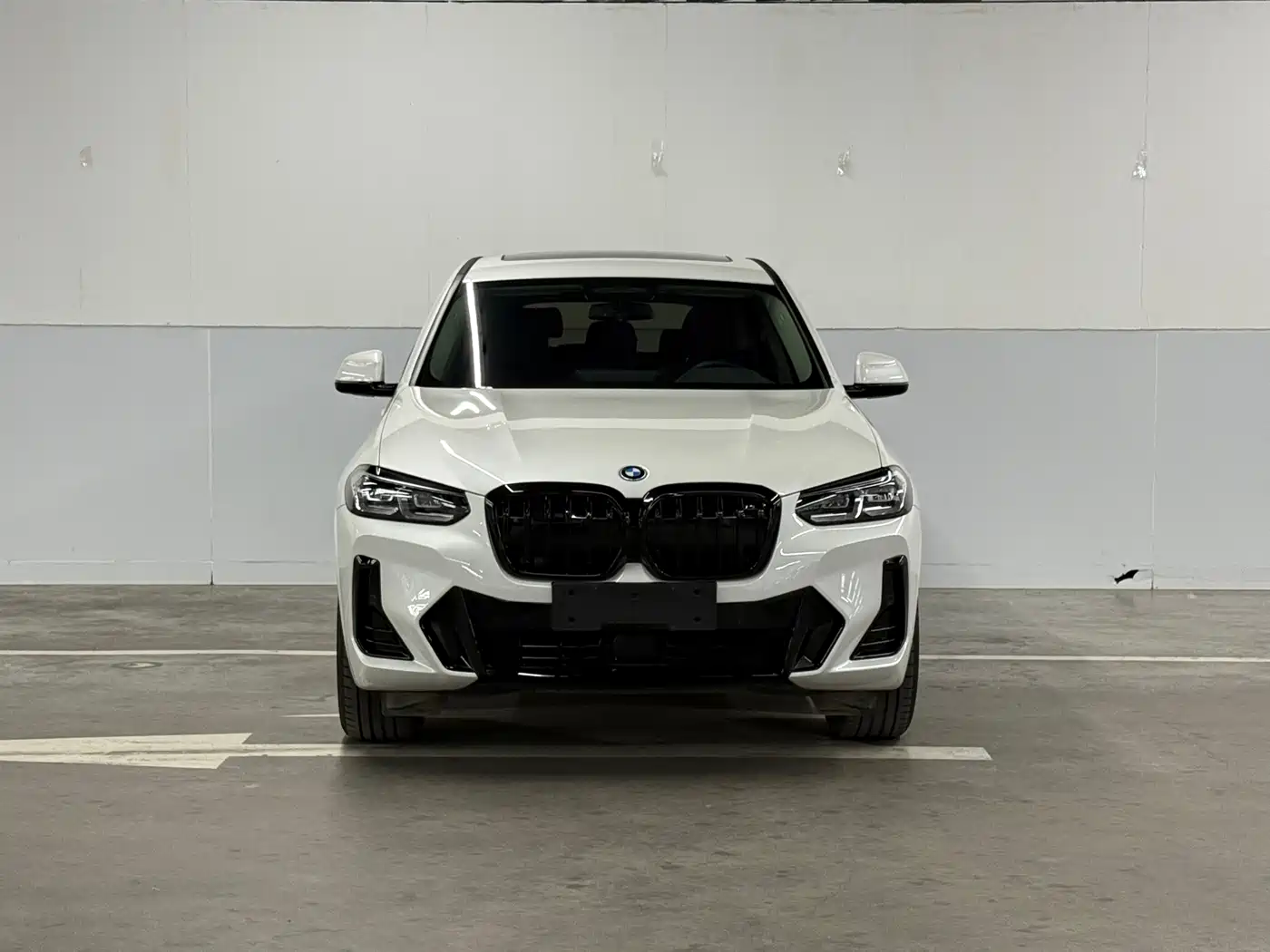 BMW iX3 2024 Leading Edition фото 2