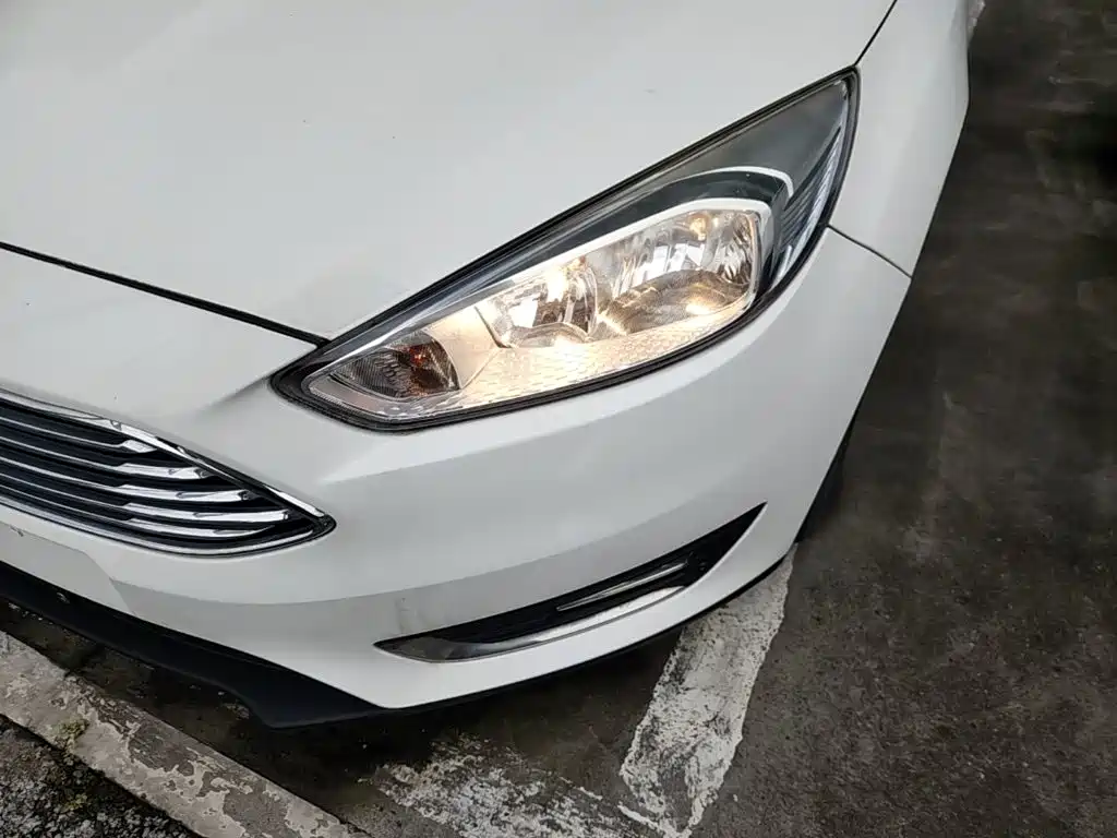 Фото 24 - Ford Focus