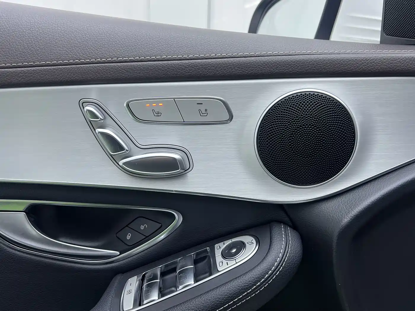 Mercedes-Benz GLC 2022 Facelift GLC 260 L 4MATIC Dynamic фото 23