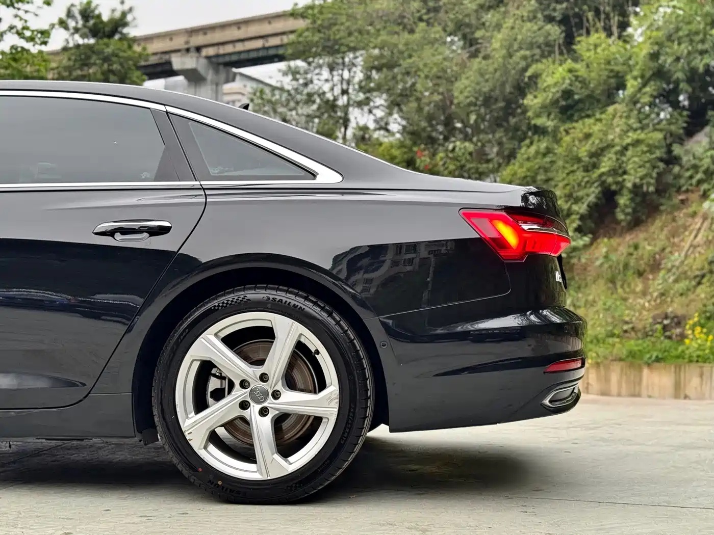 Фото 16 - Audi A6L
