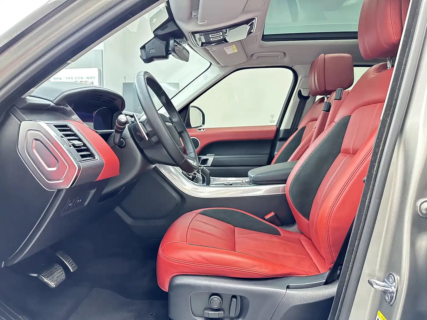 Land Rover Range Rover Sport 2020 3.0 L6 SE фото 9