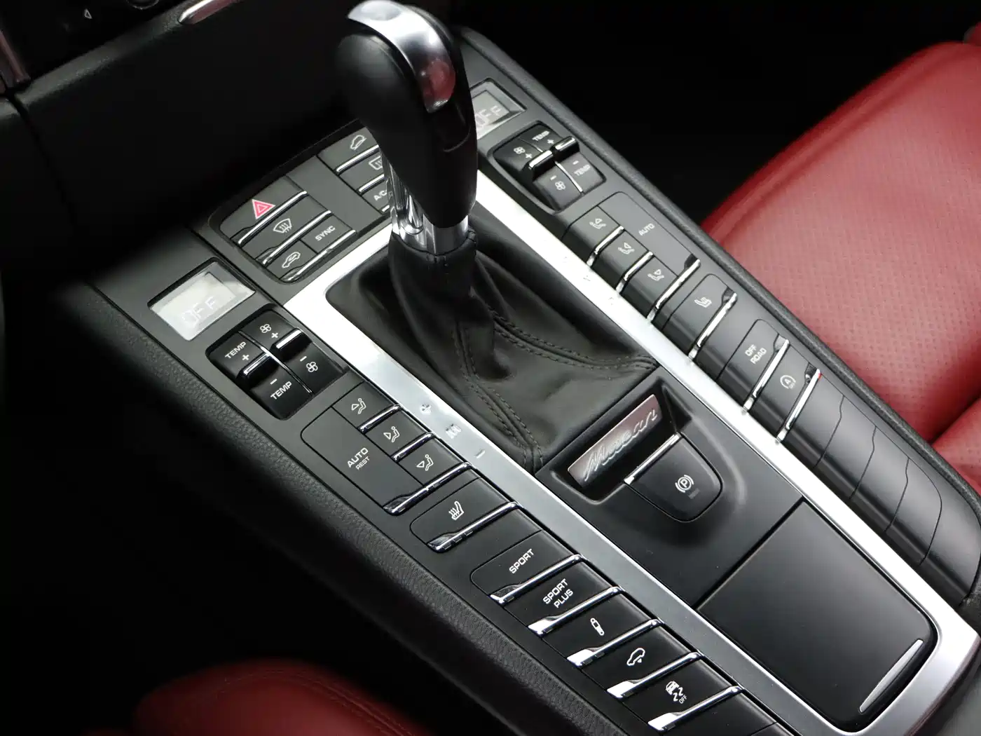 Porsche Macan 2014 Macan Turbo 3.6T фото 14