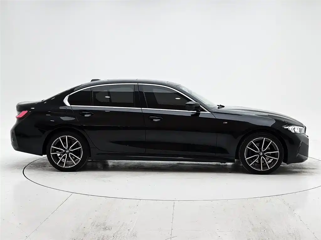 BMW 3 Series 2023 320Li M Sport Package фото 9