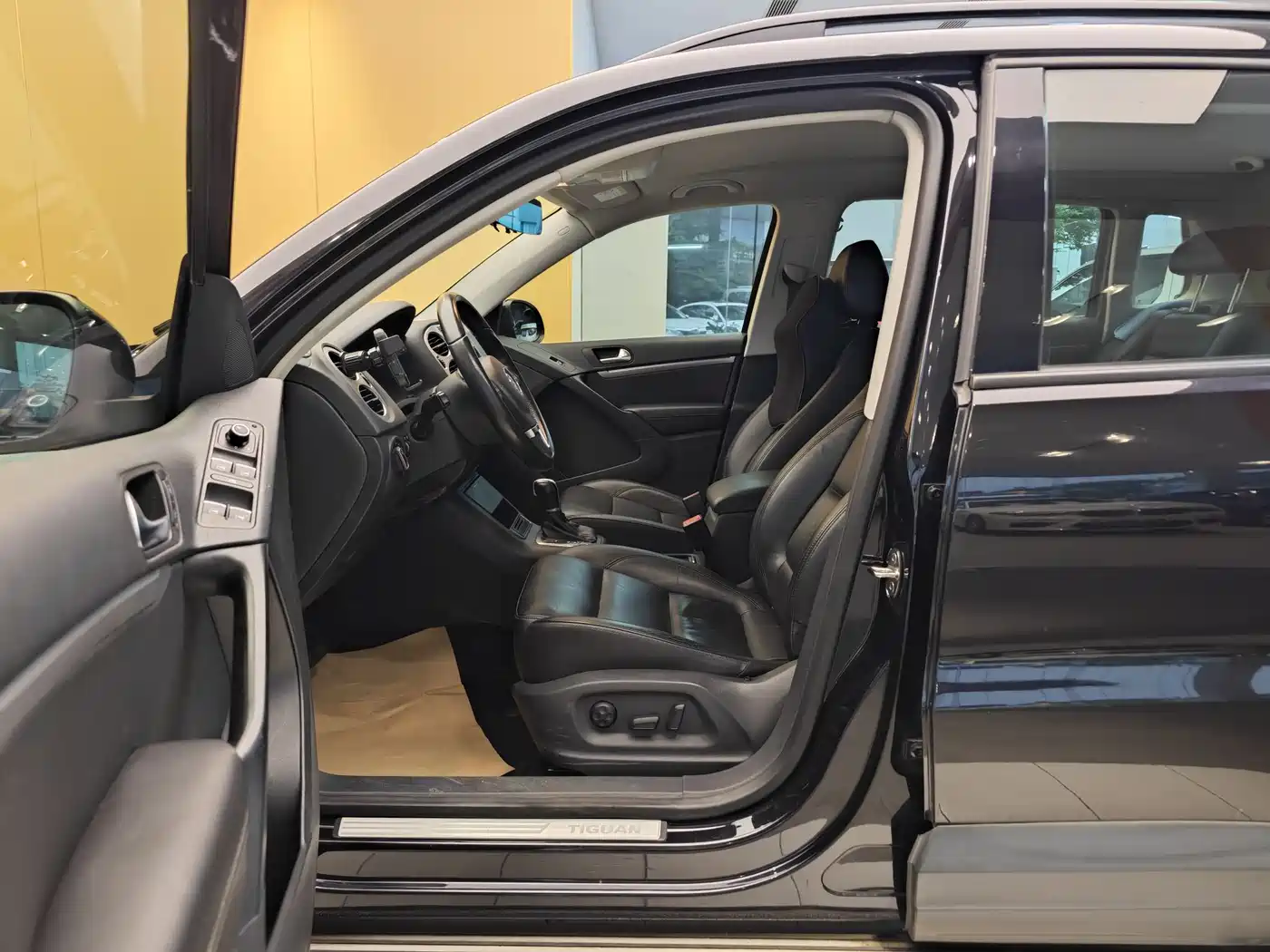 Volkswagen Tiguan 2015 1.8TSI Automatic 2WD Comfortline фото 14