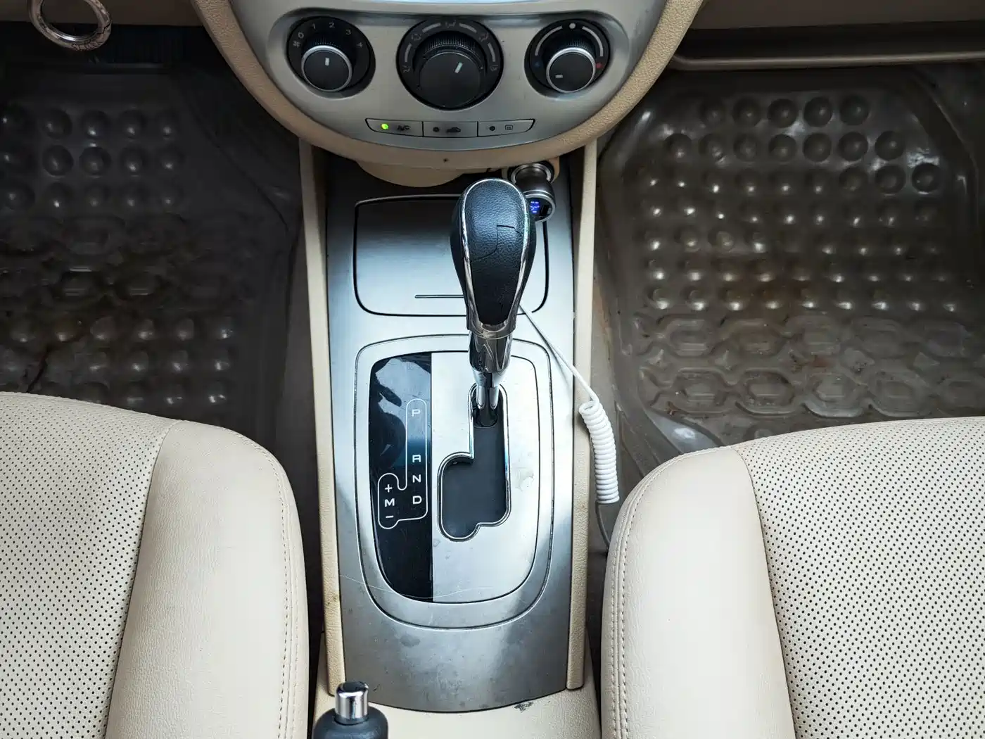Фото 14 - Buick Excelle
