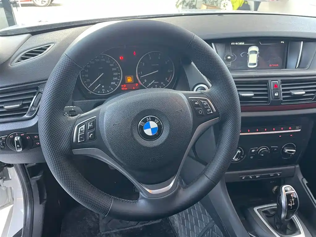 BMW X1 2015 Model sDrive18i Fashion Advanced Edition фото 8