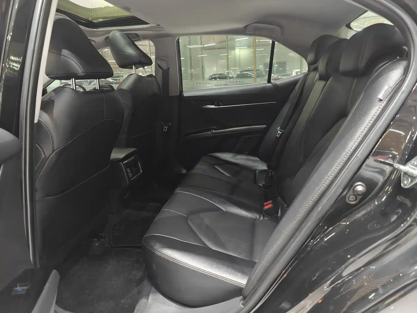Toyota Camry 2021 2.0G Luxury Edition фото 8