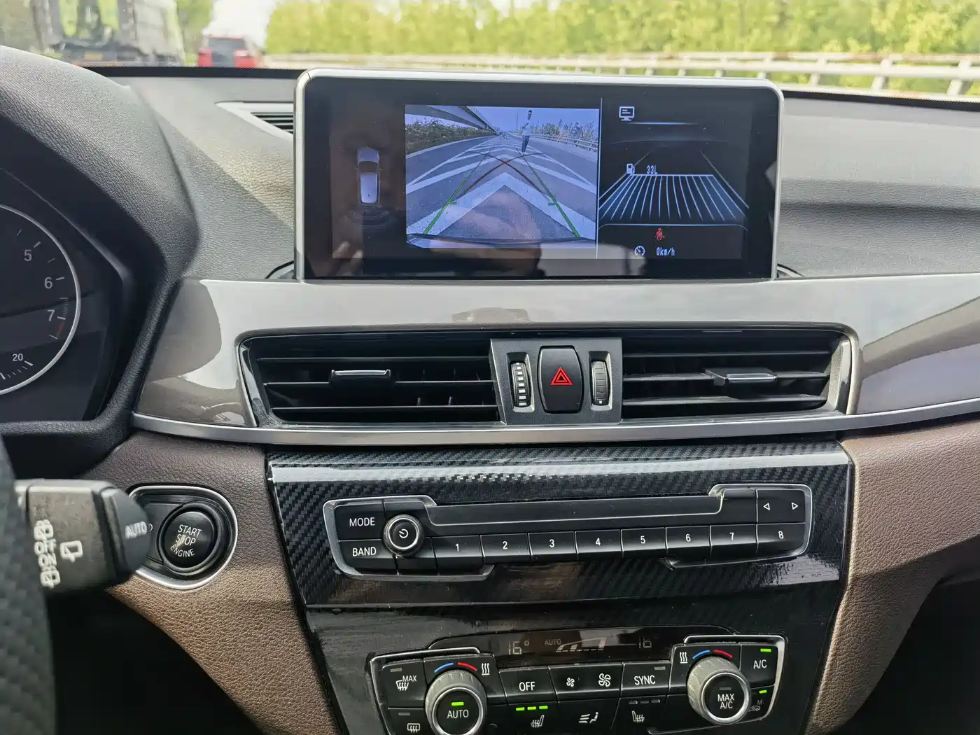 BMW X1 2018 sDrive18Li Premium Model фото 12