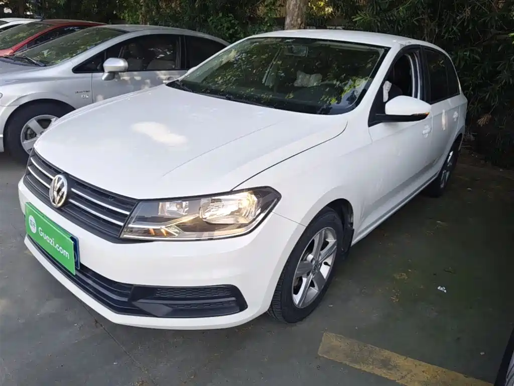 Volkswagen Santana 2015 Gran Santana 1.6L Manual Trend фото 2
