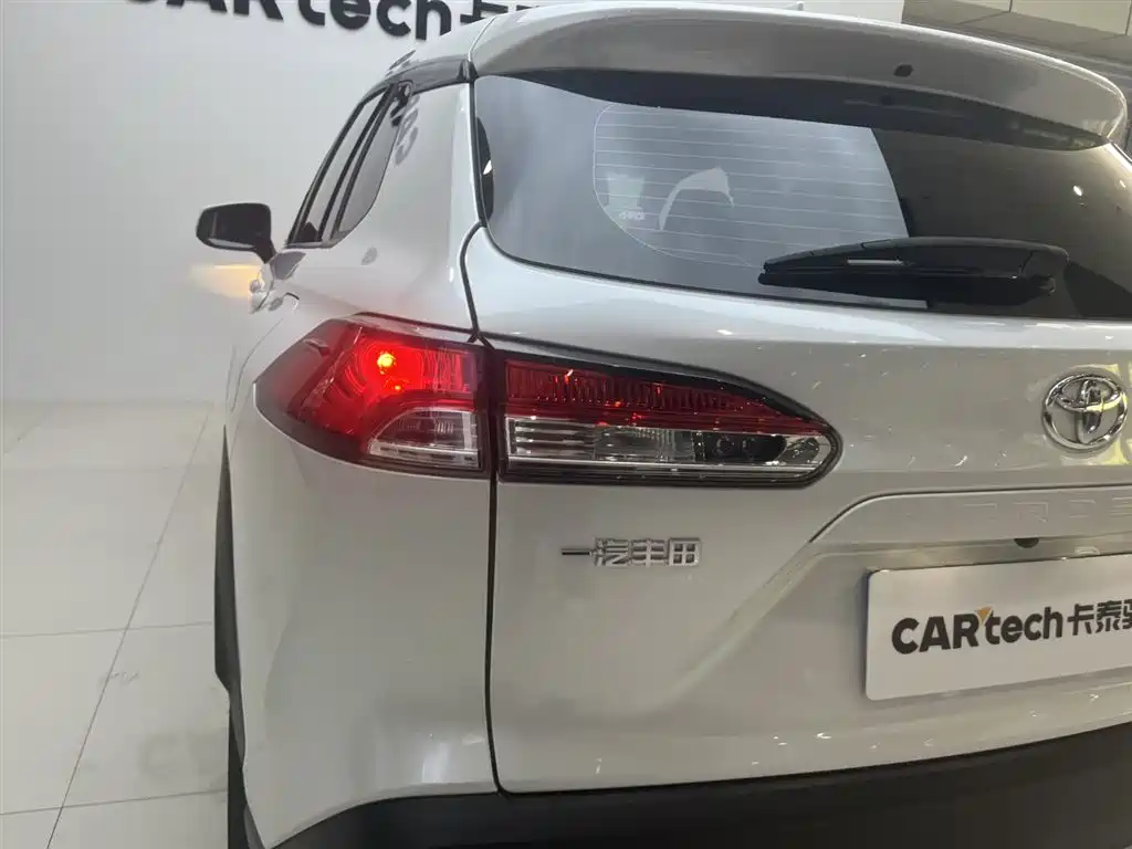 Toyota Corolla Cross 2023 2.0L Pioneer Edition фото 6