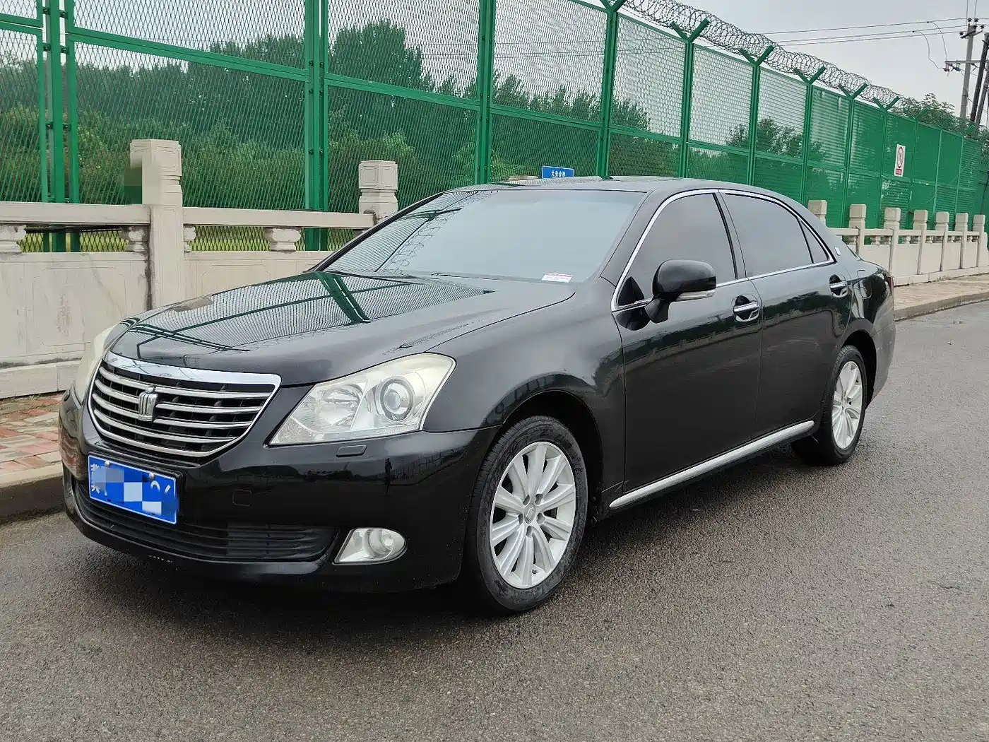 Toyota Crown 2011 2.5L Royal Leather Sunroof Special Edition