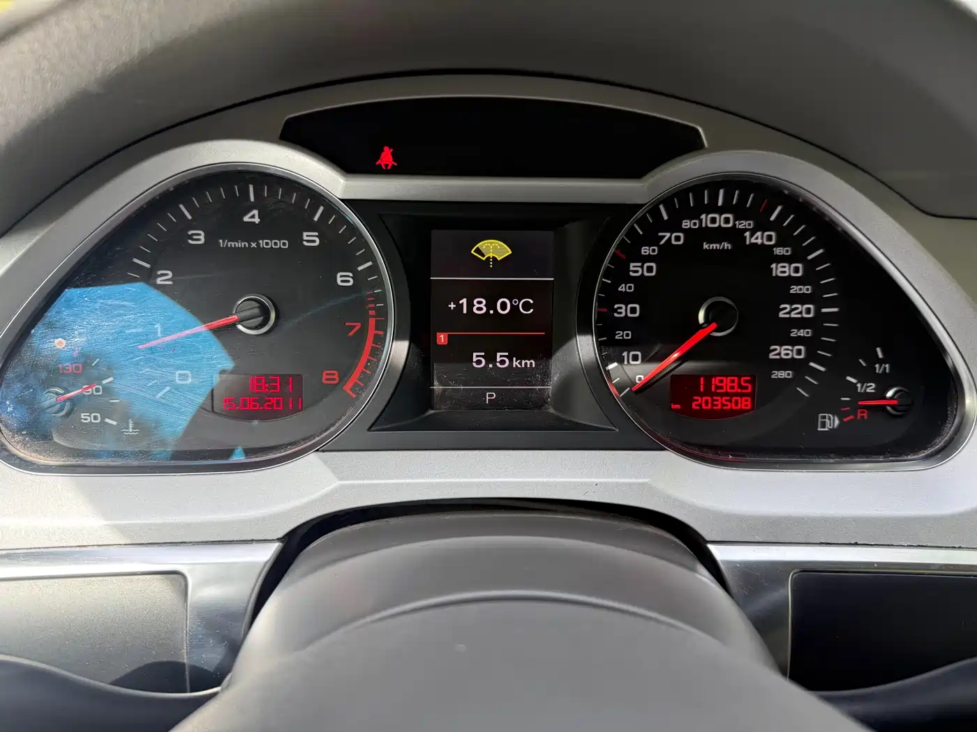 Audi A6L 2011 2.0 TFSI Automatic Comfort фото 6