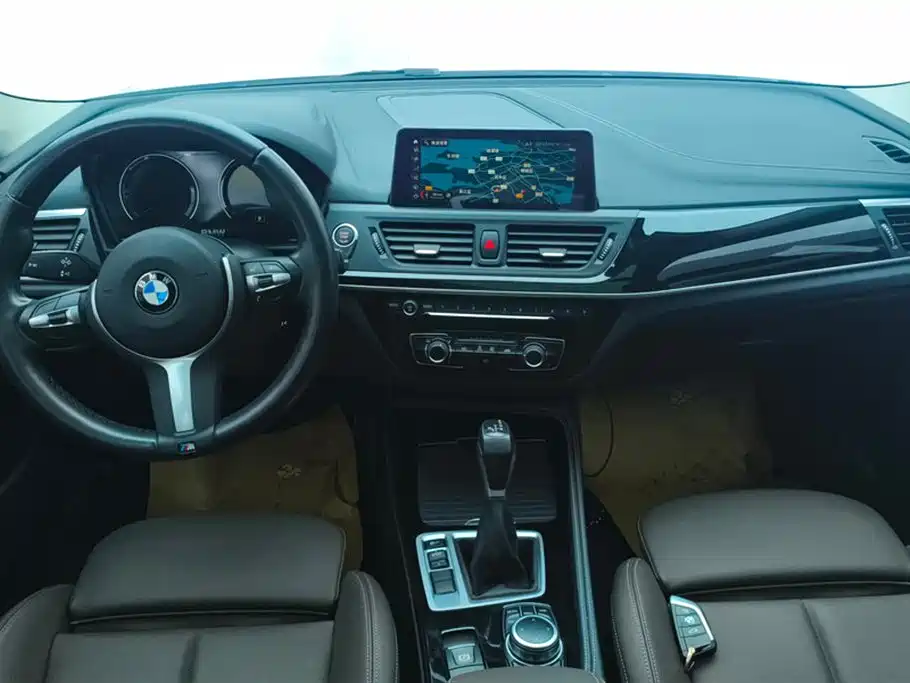BMW 1 Series 2019 118i M Sport Package фото 12