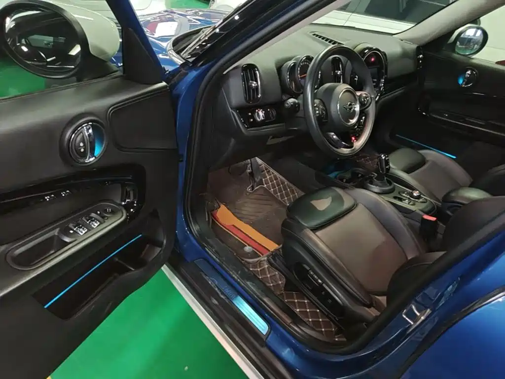 Фото 16 - MINI COUNTRYMAN